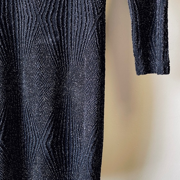 Women’s black mini dress 🖤 - Picture 5 of 10